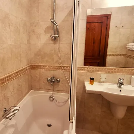 Family Luxury Private For 4 Max 6 People In 4 Star St Ivan Rilski, バンスコ