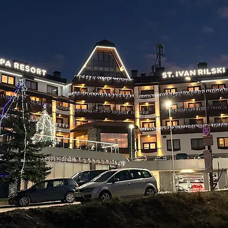 アパートホテル Family Luxury Private For 4 Max 6 People In 4 Star St Ivan Rilski, バンスコ