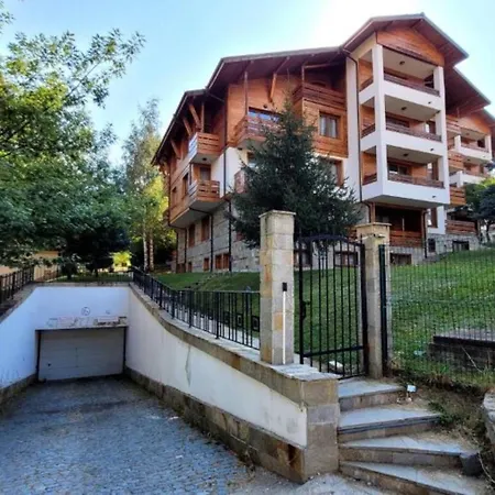 Family Luxury Private For 4 Max 6 People In 4 Star St Ivan Rilski, アパートホテル バンスコ